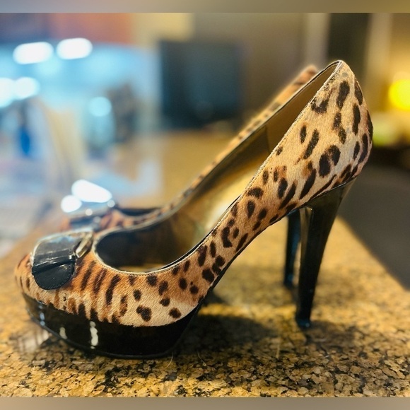 Nine West Gretchyno Animal Print Platform Peep Toe Pumps size 9.5 - Picture 1 of 16
